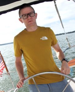 Sailing a DDG